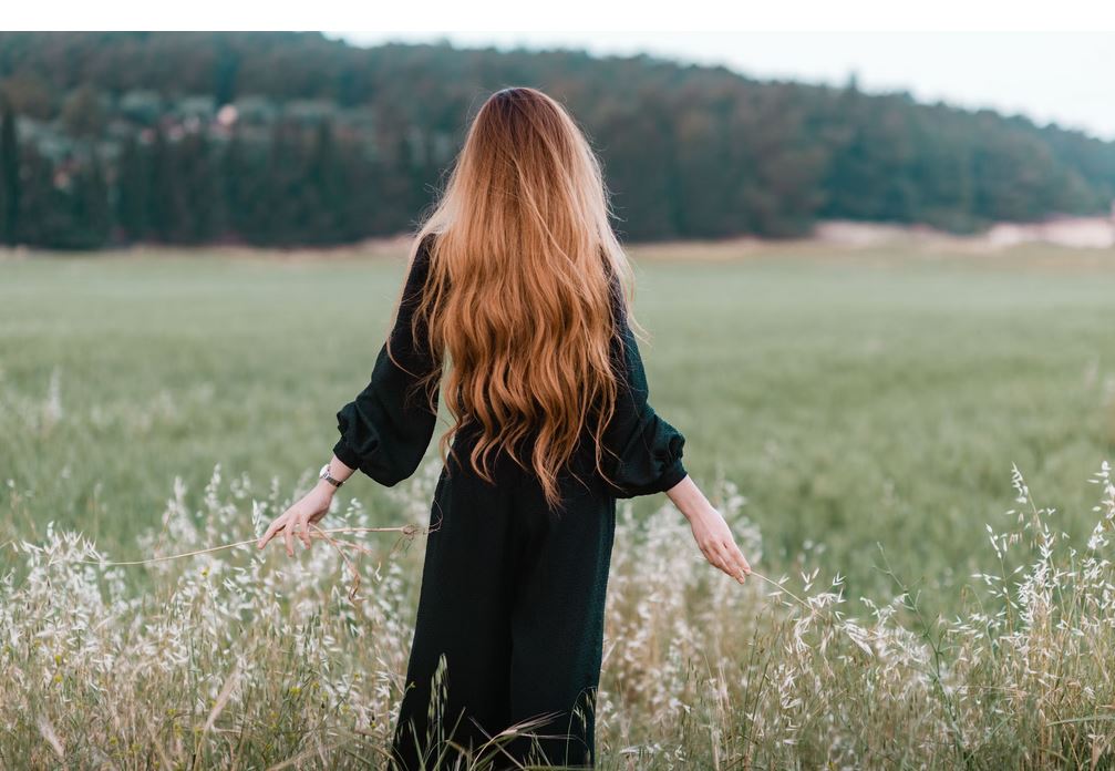 Ireland - women dress