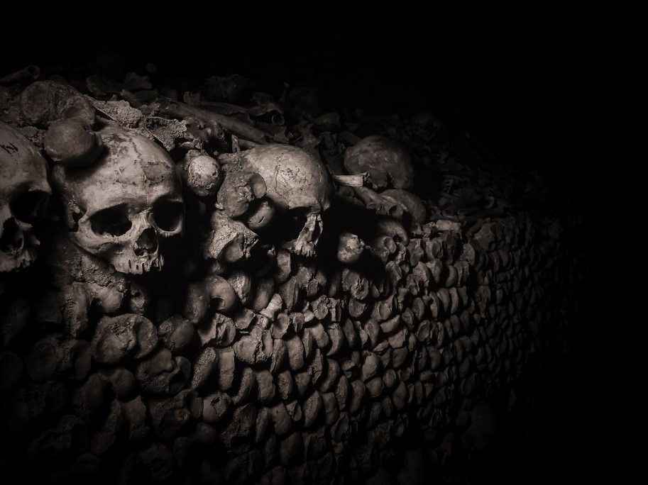 Spooky - Catacombs of Paris