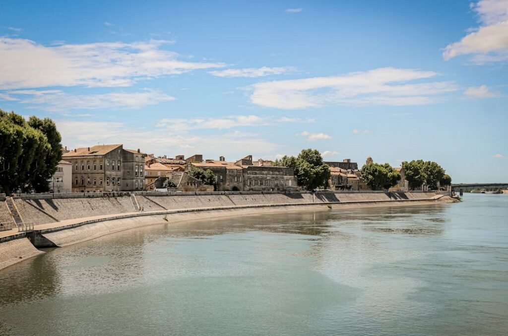 Arles